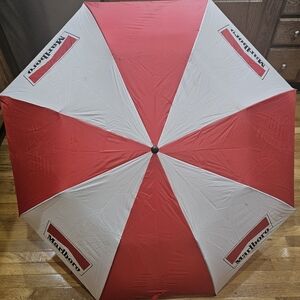 Vintage Marlboro red & white large golf umbrella automatic up